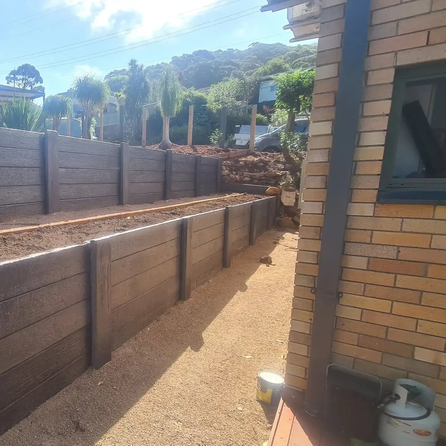 Finished retaining wall and landscaped yard completed by Retain by Theo in Balgownie